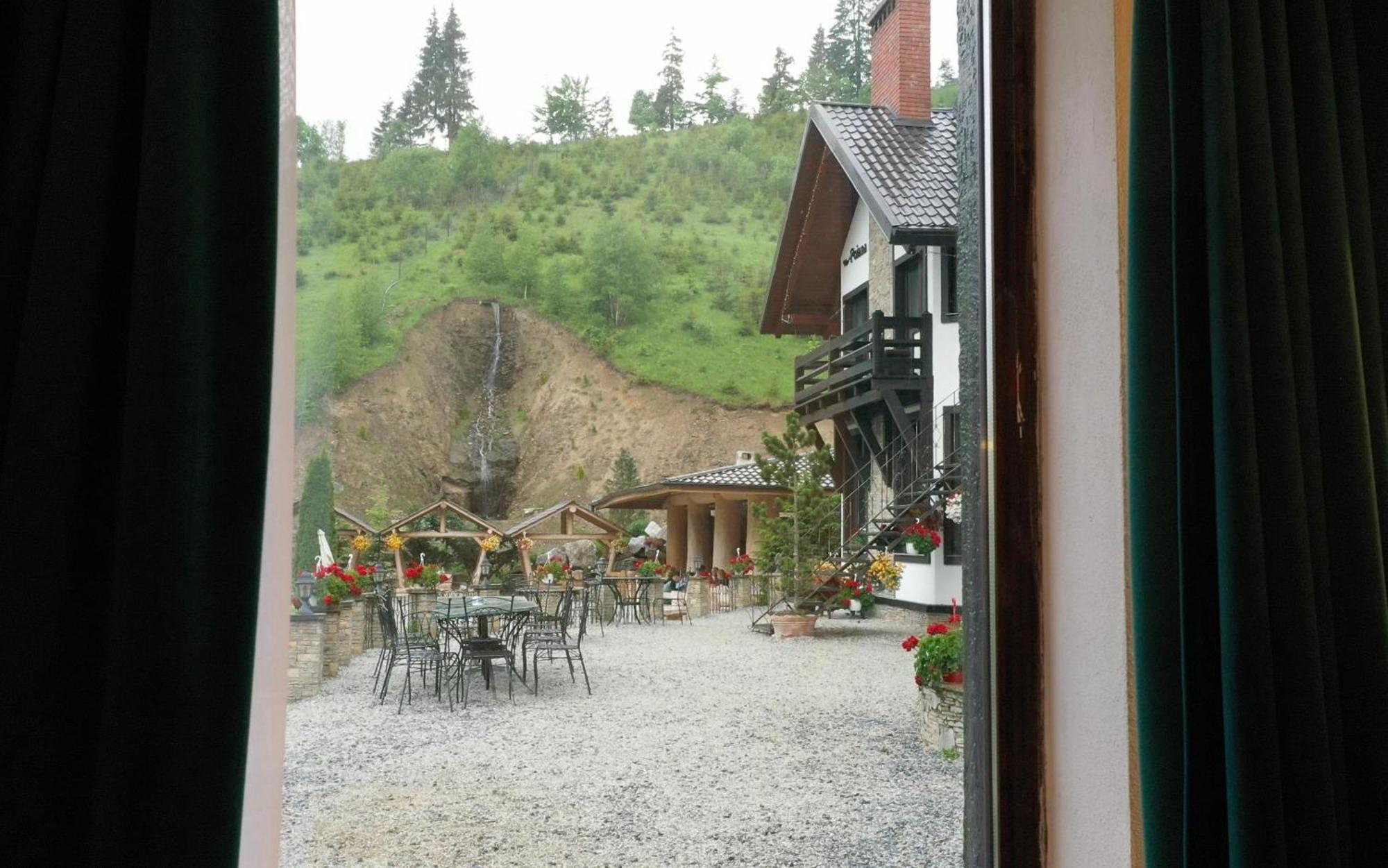 Pensiunea Poiana Izvoarelor Vatra Dornei Esterno foto